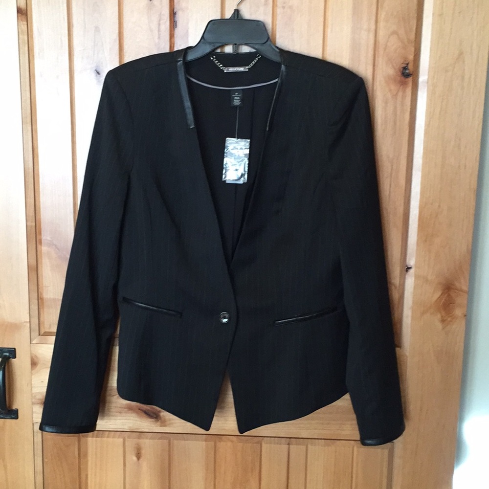 Whit house black market blazer.